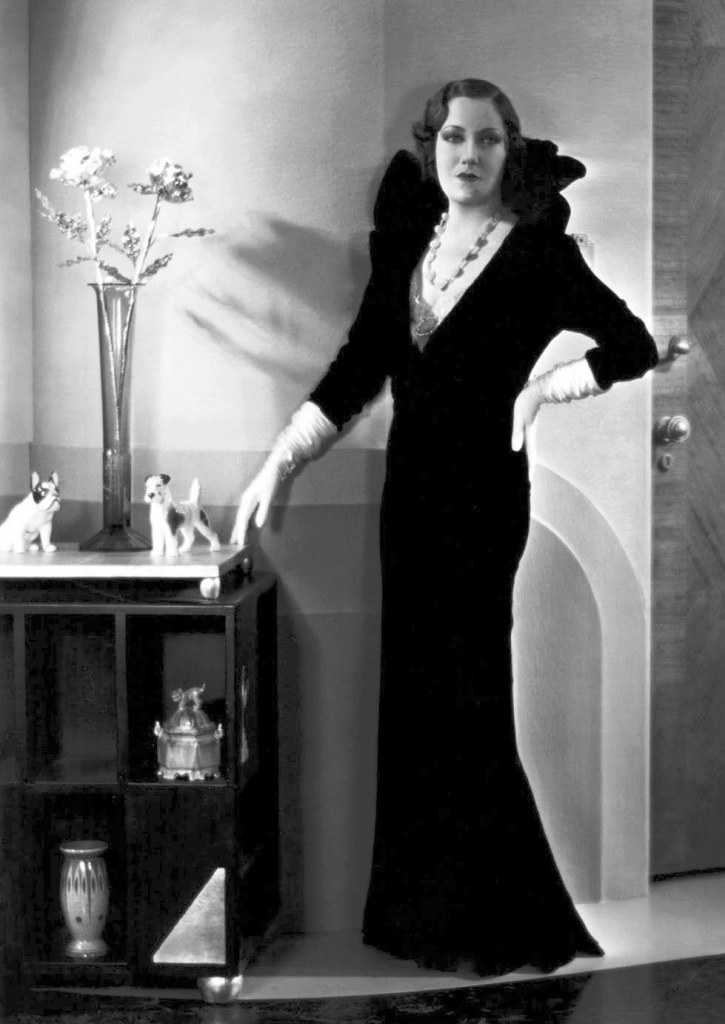 The Queen Bee of Cafe Society image 1